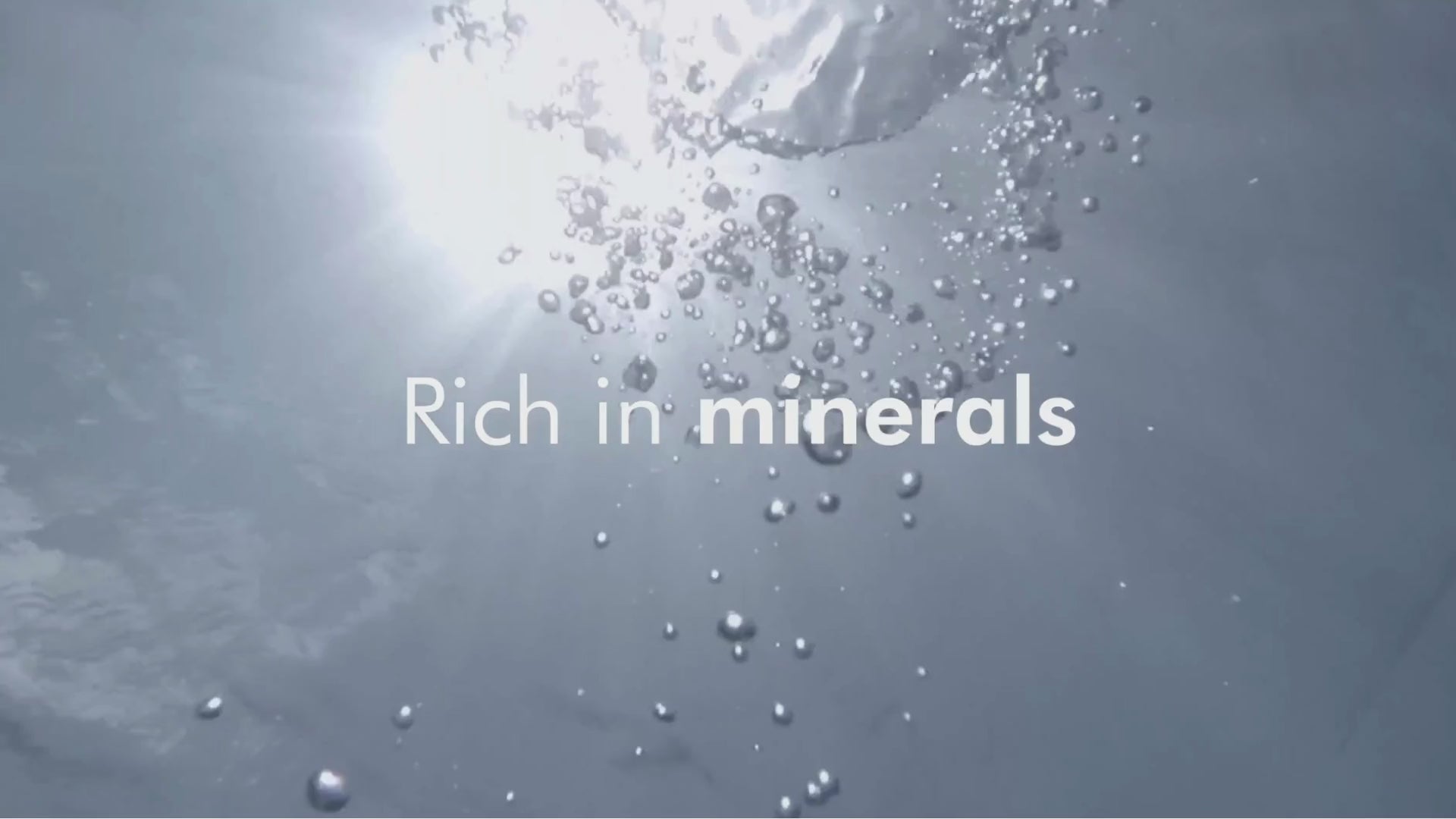Video presenting Eau Thermale Jonzac with natural elements and product application